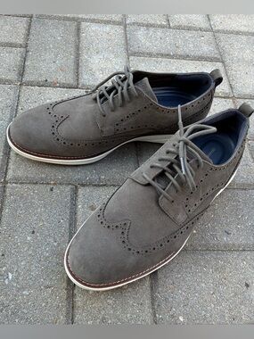 Men's Cole Haan Grandevolution Gray Suede Wingtip Oxfords. Size 11.5